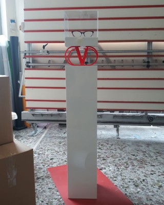 Κατασκευή από plexiglass