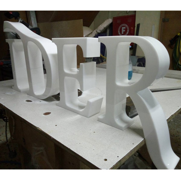 Κατασκευή από plexiglass